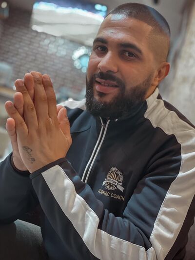  Tunis,   Elyes, 32 ,   ,   , c 