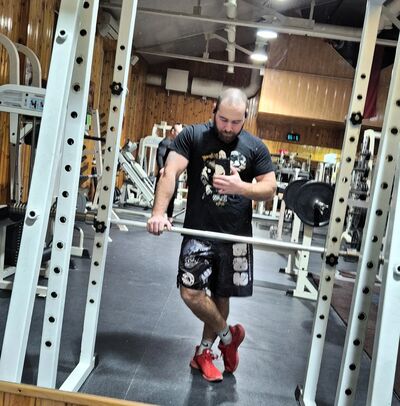  ,   Strongman, 29 ,   ,   