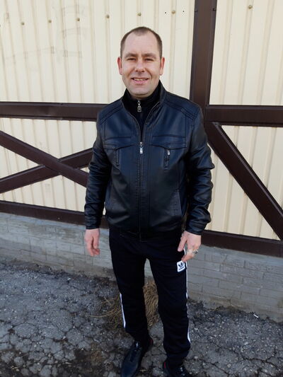  ,   Viktor, 43 ,     , c , 