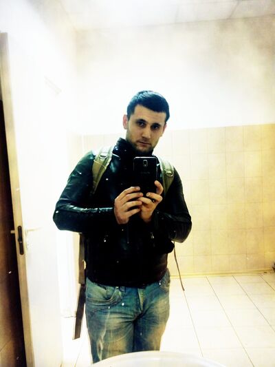  ,   Azik, 33 ,   ,   , c 