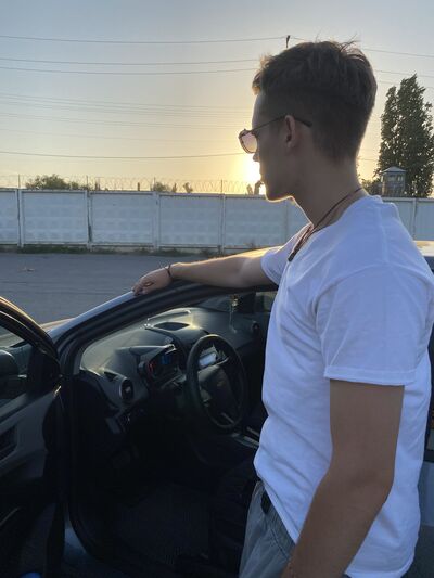  ,   Nik, 24 ,   ,   