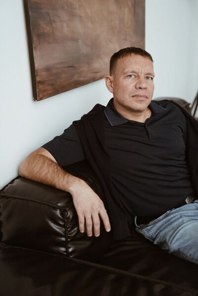  ,   Aleksandr, 40 ,   c 