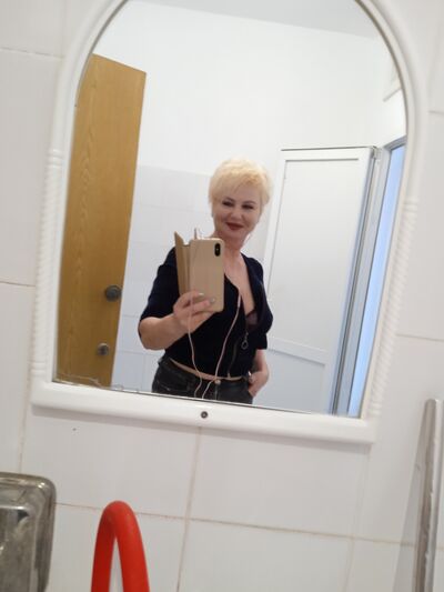  ,   Sabrina, 44 ,   ,   