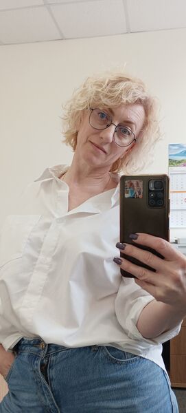 -,   Anna, 48 ,   
