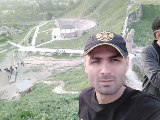  ,   Suren, 33 ,   c 