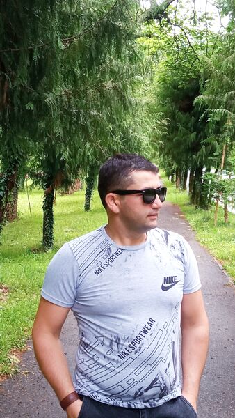  ,   Davit, 33 ,   ,   