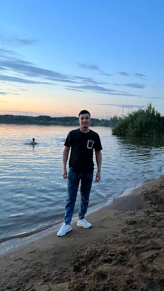  ,   Axrorbek, 25 ,   ,   