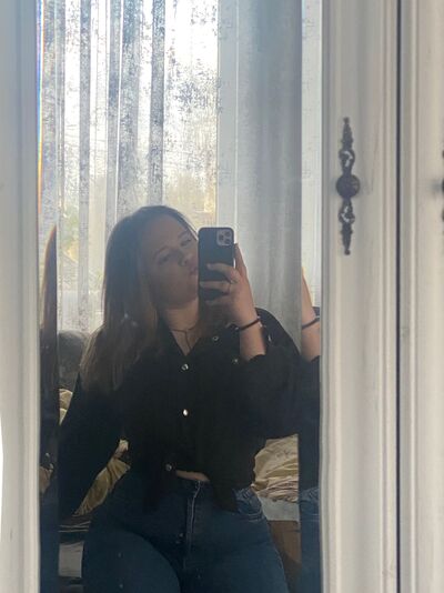  ,   Daniela, 22 ,   ,   