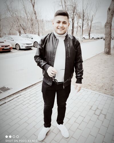  ,   Arman, 25 ,   ,   