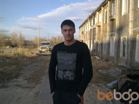  ,   Viktor, 41 ,   