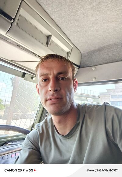  ,   Maks, 37 ,   ,   