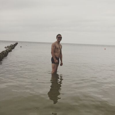  ,   Nikholas, 32 ,   