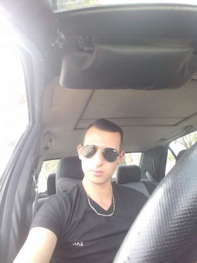  -,   Younes, 31 ,   c , 