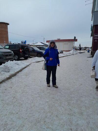  ,   Lilia, 60 ,   ,   
