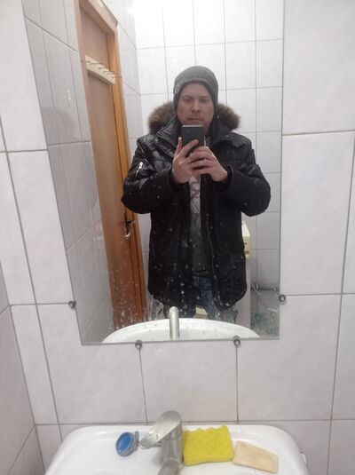  ,   Ailandy, 44 ,     , c 
