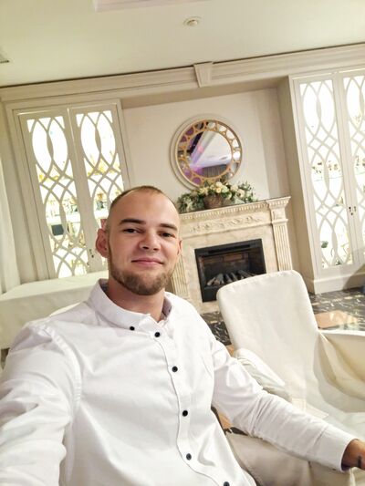  -,   Artem, 31 ,     