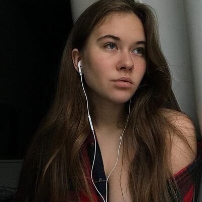   ,   Regina, 25 ,   
