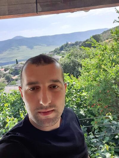  ,   Vazgen, 33 ,   ,   