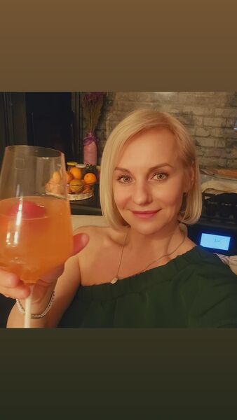  ,   Elena, 45 ,   ,   