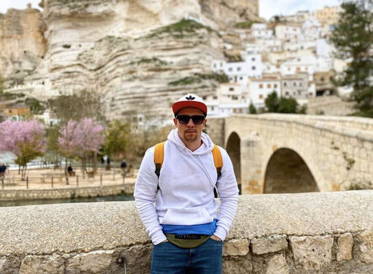  ,   Alex, 35 ,   ,   