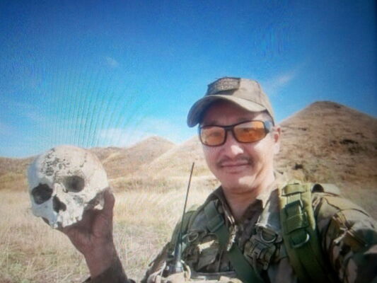  ,   Viktor, 39 ,   ,   