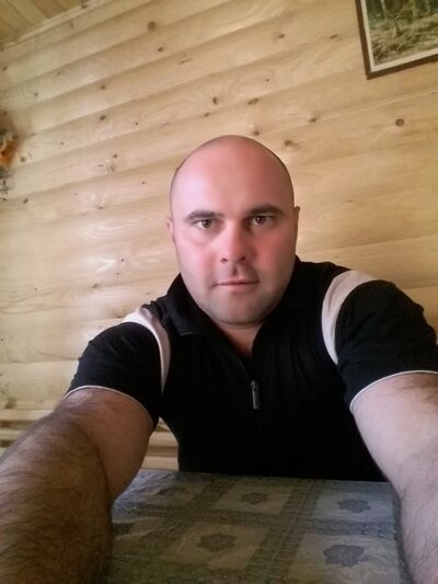  ,   Vasiko, 42 ,  