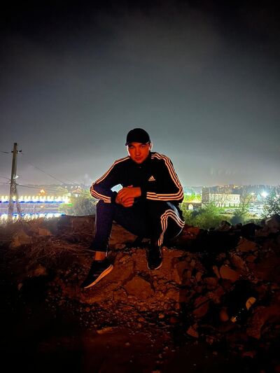  --,   Murad, 32 ,   ,   