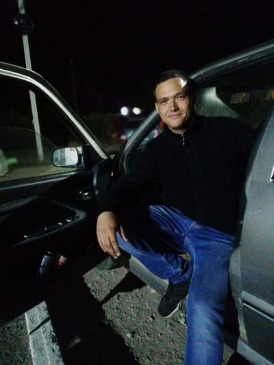  ,   Artem, 33 ,   ,   