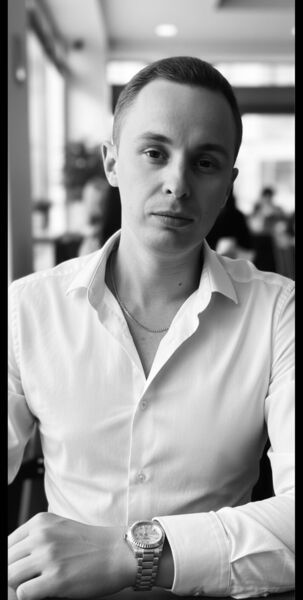  ,   Nikolas, 27 ,   ,   