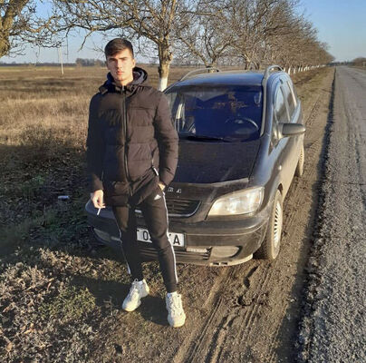  ,   Denis, 25 ,   ,   