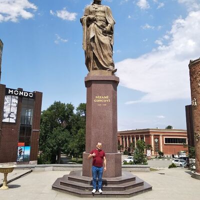  Esenyurt,   Elvin, 45 ,   ,   , 