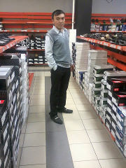  8934811  Oybek, 43 ,    