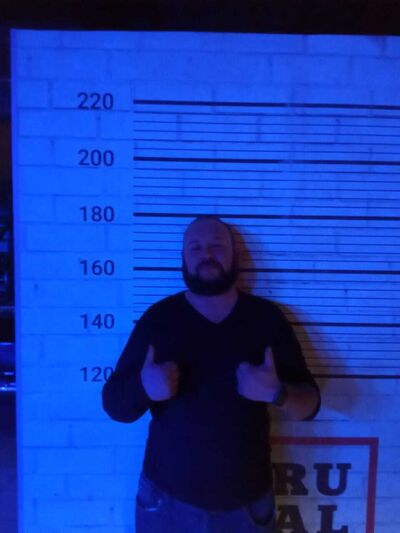  -,   Anton, 43 ,   ,   