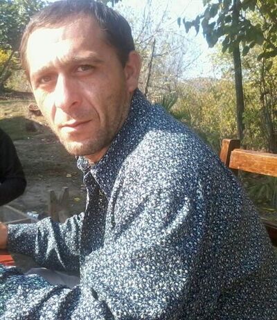  ,   Zaza, 48 ,  