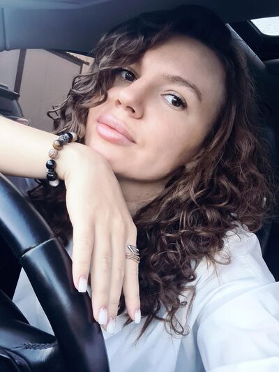  ,   Olga, 32 ,  