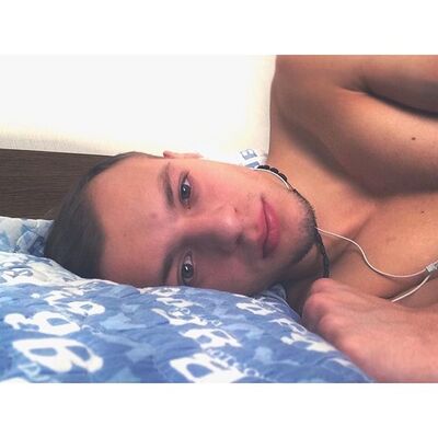  ,   Alex, 32 ,   