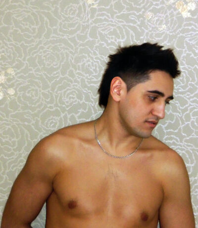  ,   Artur, 37 ,   ,   , c 