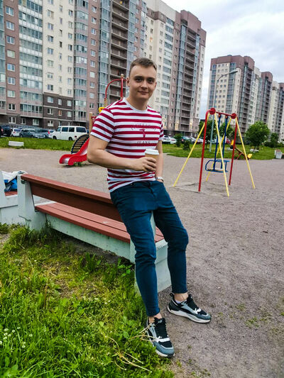  ,   Artur, 27 ,   ,   