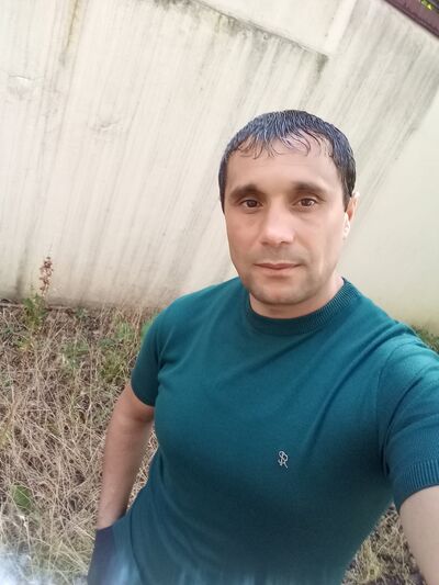  ,   Armen, 43 ,   ,   