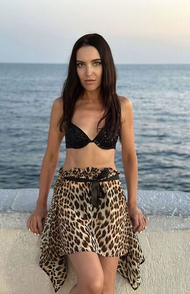  ,   IRISHA, 39 ,     