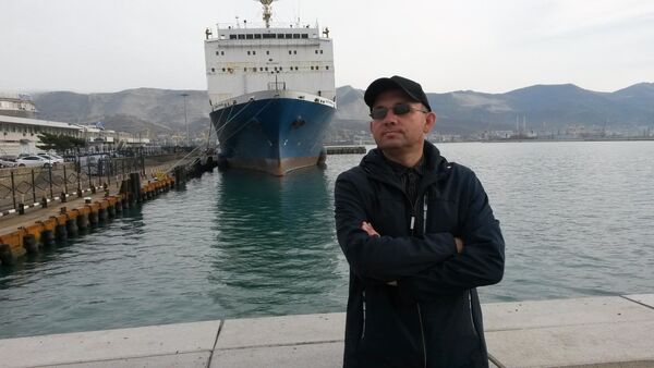  ,   Mikhail, 51 ,   c 