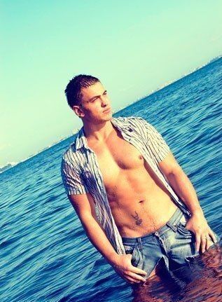  ,   Zuraxxx, 40 ,   ,   , c 