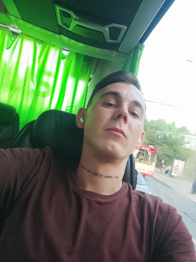  Cionn tSaile,   Kostyantyn, 31 ,     , c , 