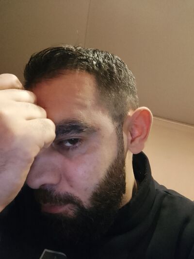  -,   Arman, 37 ,   c 