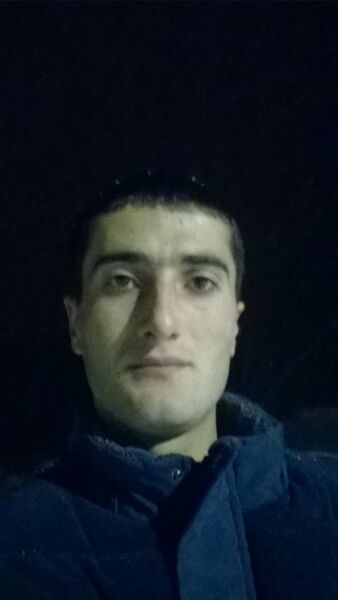  ,   Leon, 37 ,   ,   , c , 
