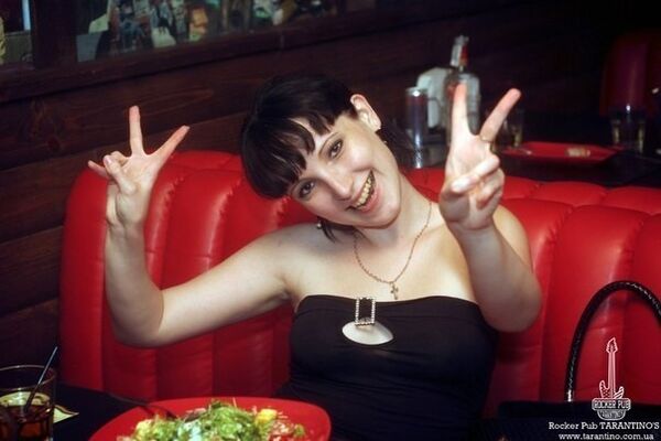  ,   Viki, 38 ,   ,   , c 