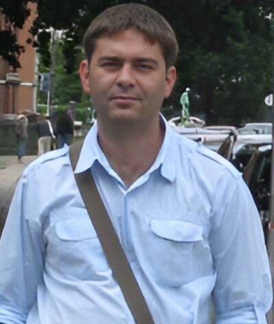  ,   Alex, 42 ,   ,   