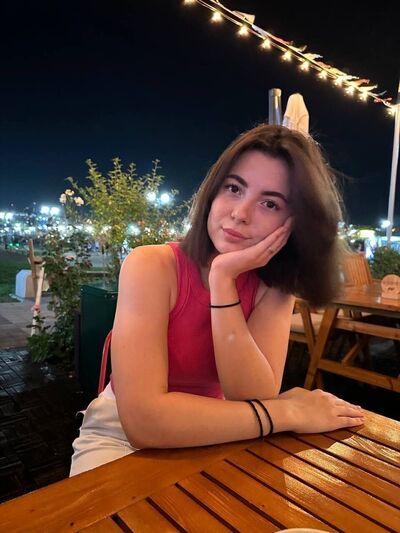 --,   Xenia, 23 ,     , c , 