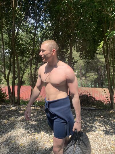  ,   Leon, 30 ,   ,   