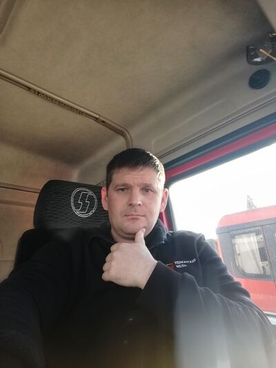  --,   Vano, 38 ,     , c 